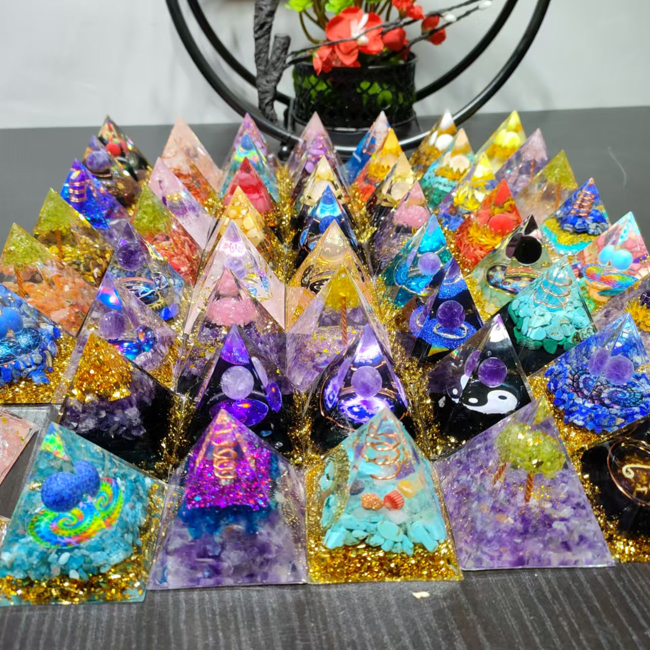 Crystal pyramids Blind Box game live