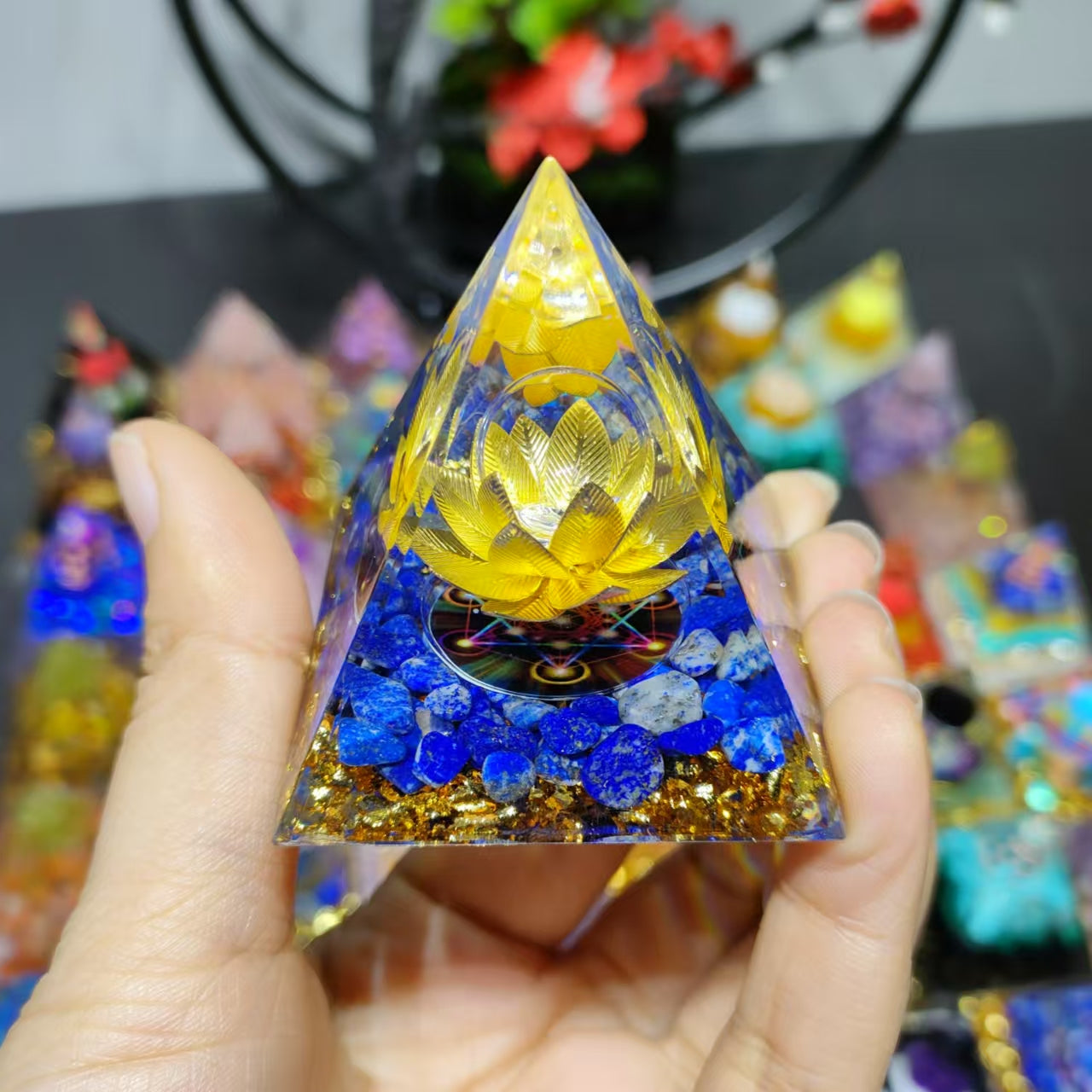 Crystal pyramids Blind Box game live